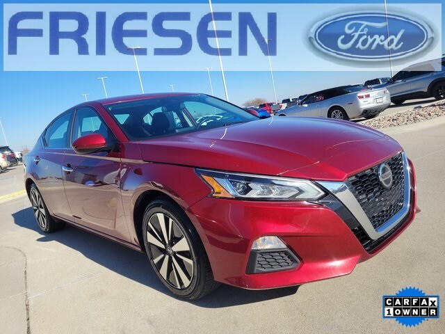 Used 2022 Nissan Altima SV with VIN 1N4BL4DV0NN334851 for sale in Aurora, NE
