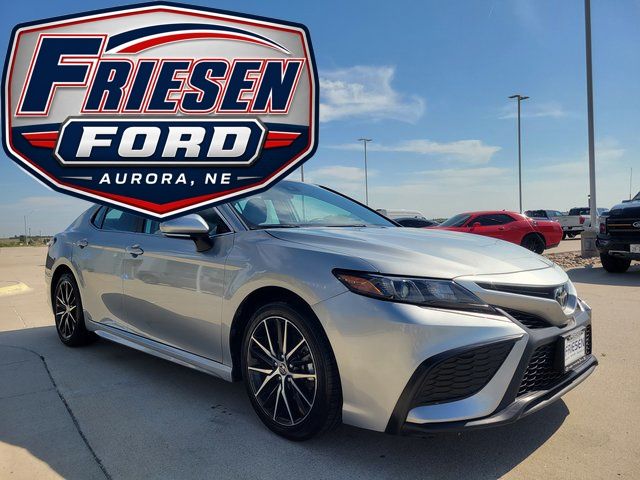 2024 Toyota Camry SE - Photo 3