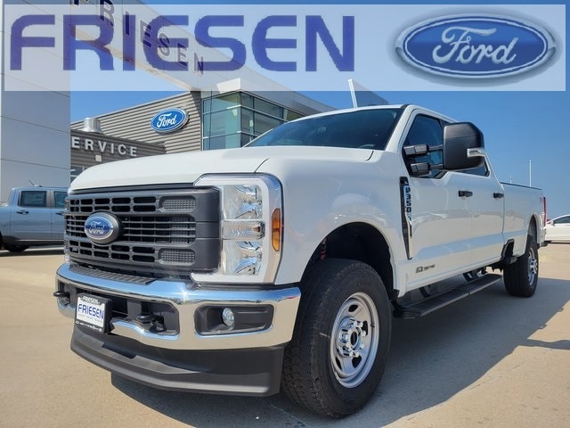 2026 Ford F-350 Super Duty XL's photo