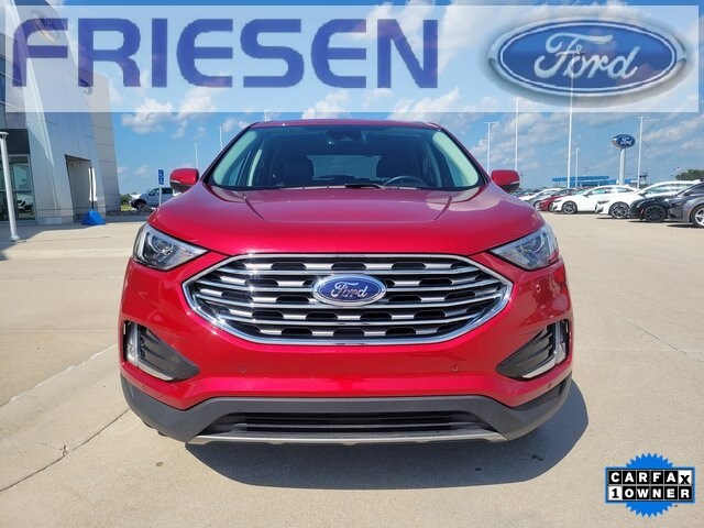 2024 Ford Edge Titanium photo 2