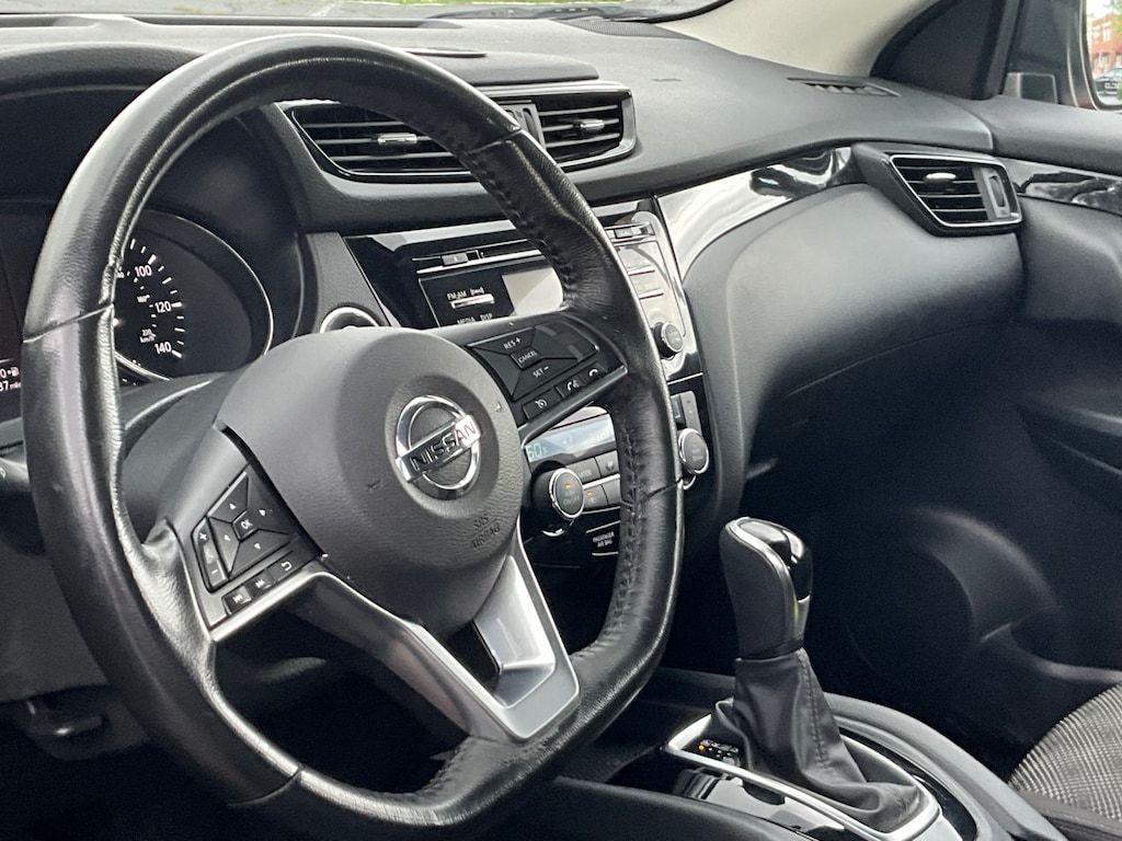 Used 2017 Nissan Rogue Sport SV SUV