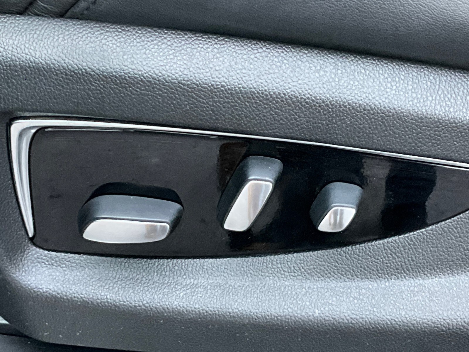 2020 Cadillac Escalade ESV Premium Luxury - Photo 32