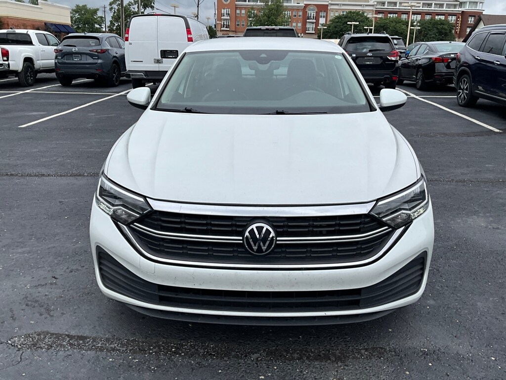 Used 2023 Volkswagen Jetta 1.5T SE Sedan