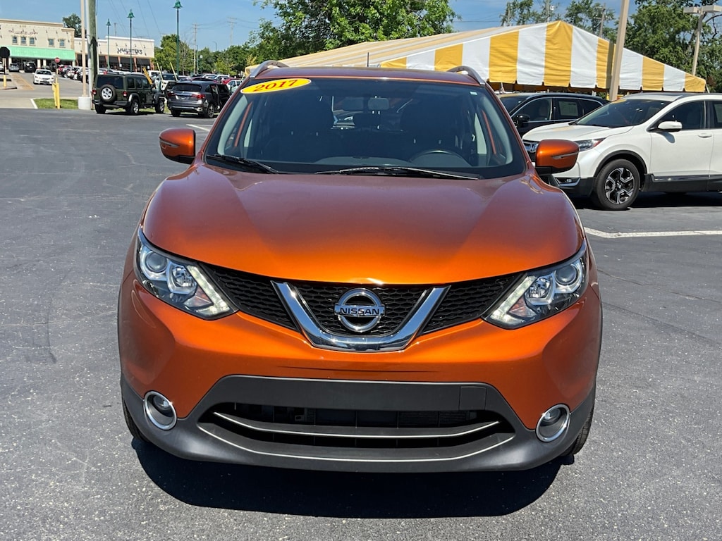 Used 2017 Nissan Rogue Sport SV SUV