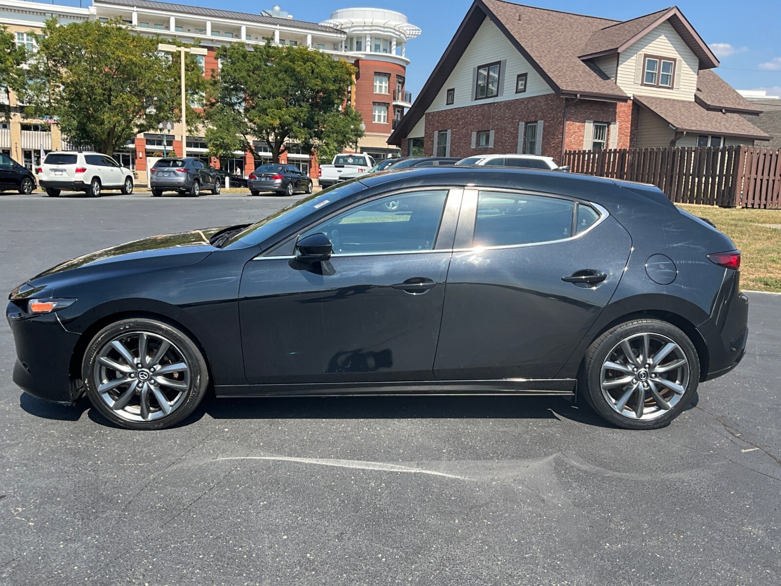 2019 Mazda Mazda3 Preferred Hatchback photo 4