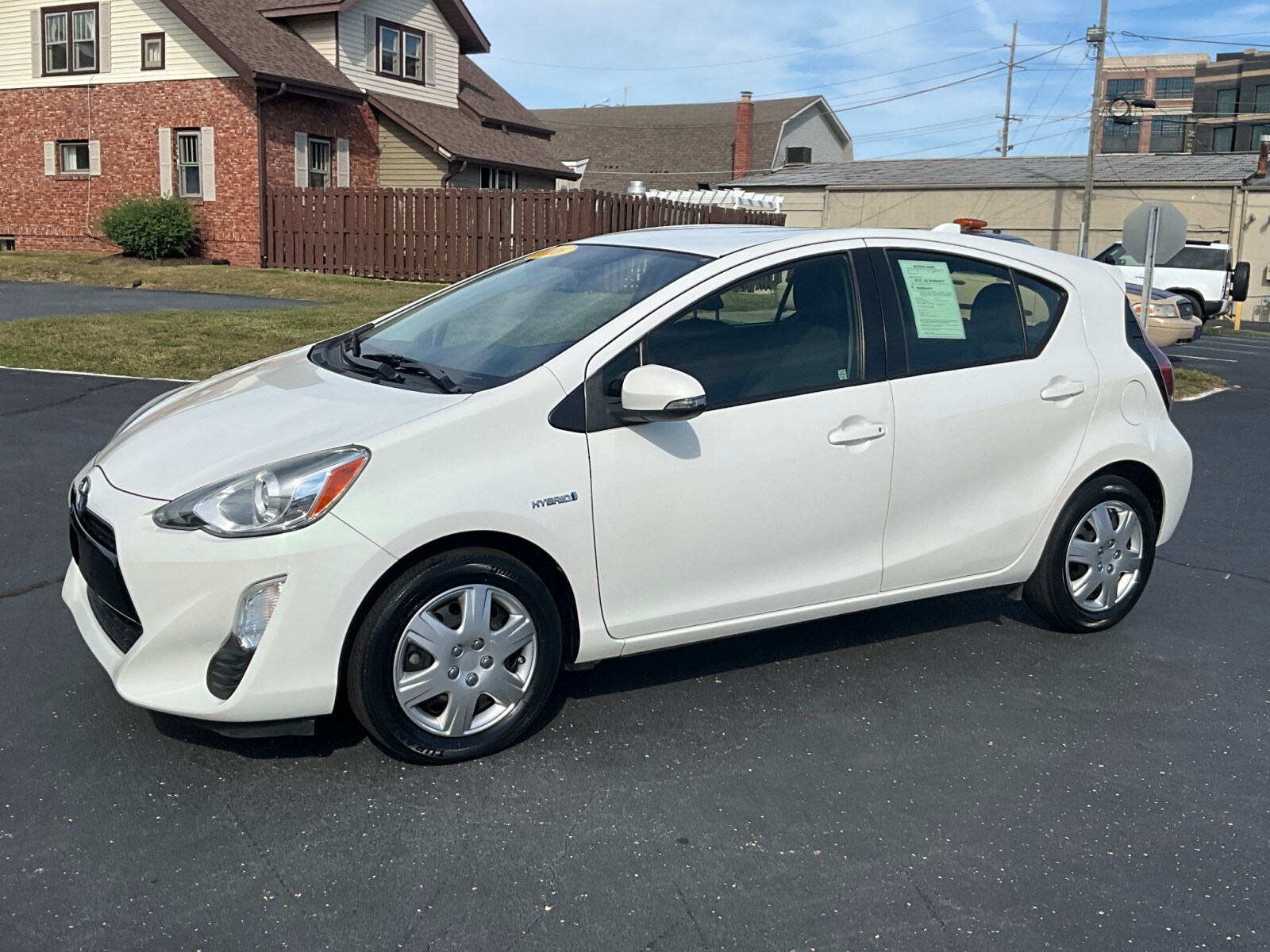 2016 Toyota Prius C Two photo 2