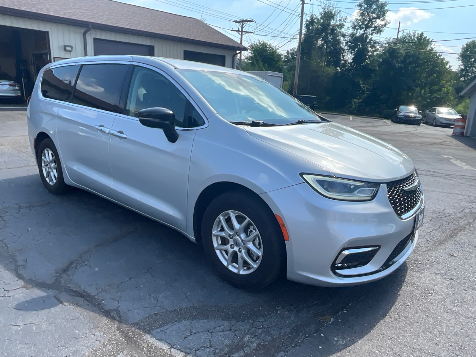  Chrysler Pacifica