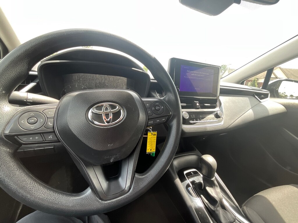 Used 2025 Toyota Corolla LE Sedan
