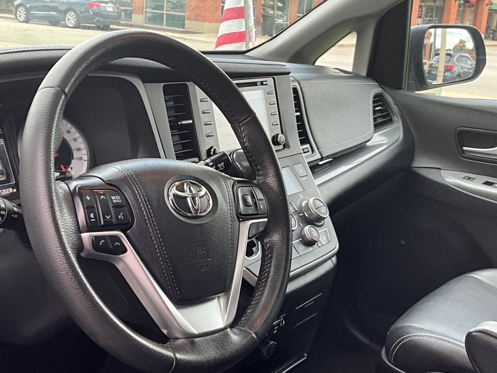 2020 Toyota Sienna photo 4