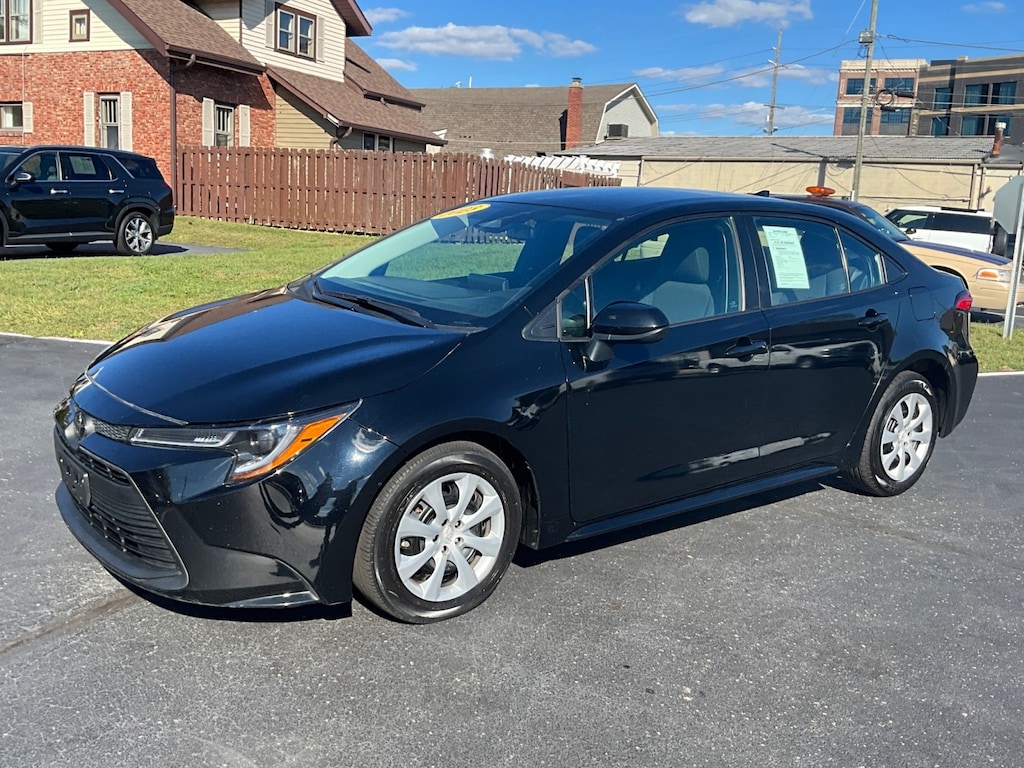 Used 2023 Toyota Corolla LE Sedan