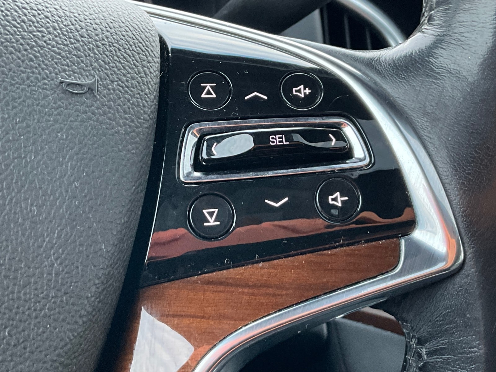 2020 Cadillac Escalade ESV Premium Luxury - Photo 17