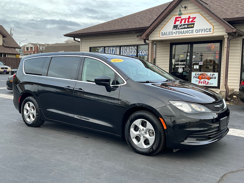 Used 2017 Chrysler Pacifica LX Van