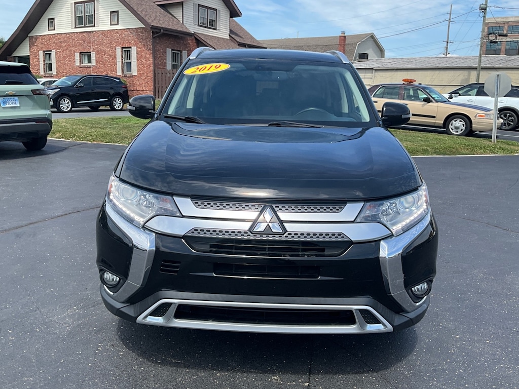 Used 2019 Mitsubishi Outlander SEL CUV
