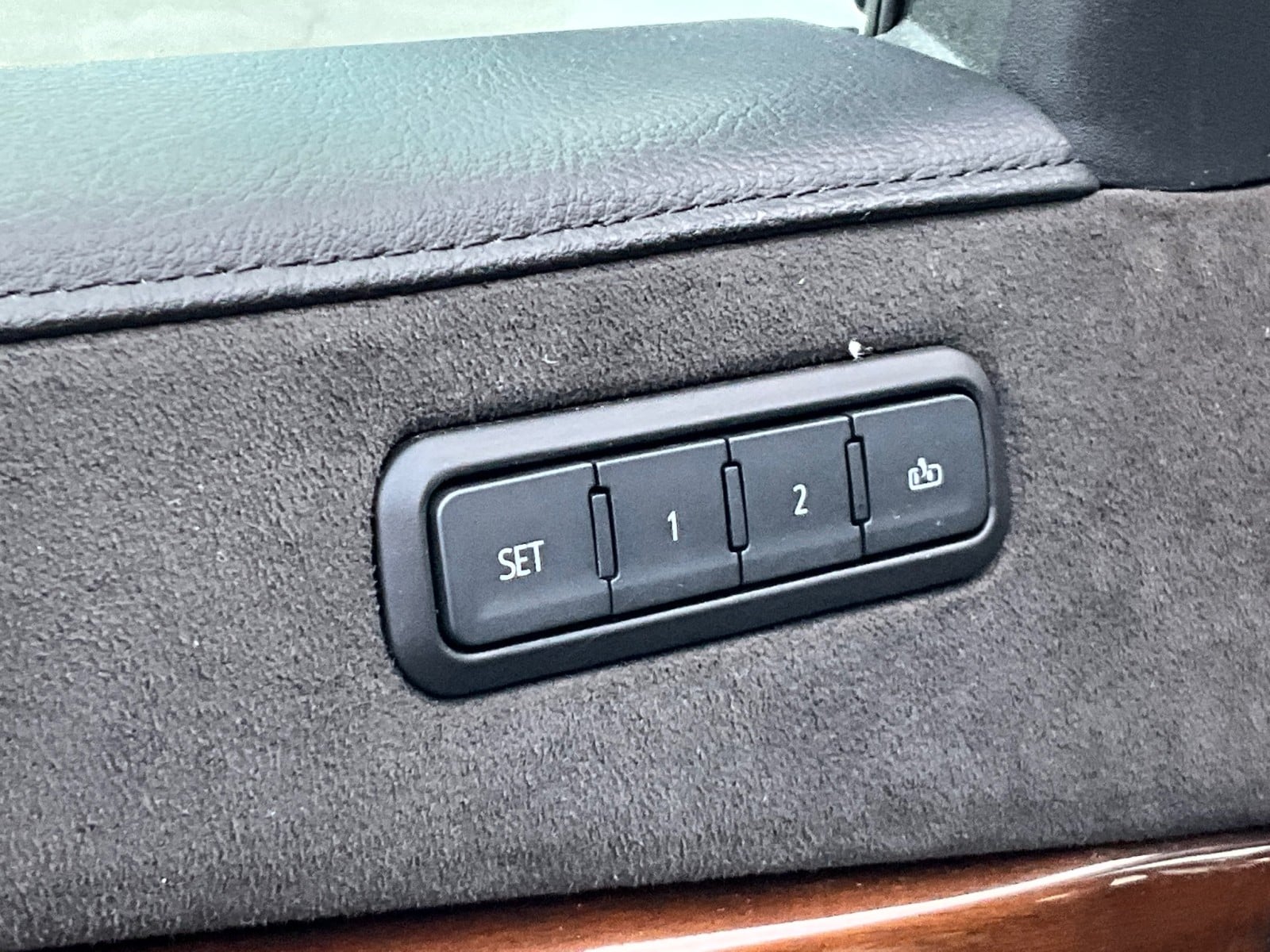 2020 Cadillac Escalade ESV Premium Luxury - Photo 30