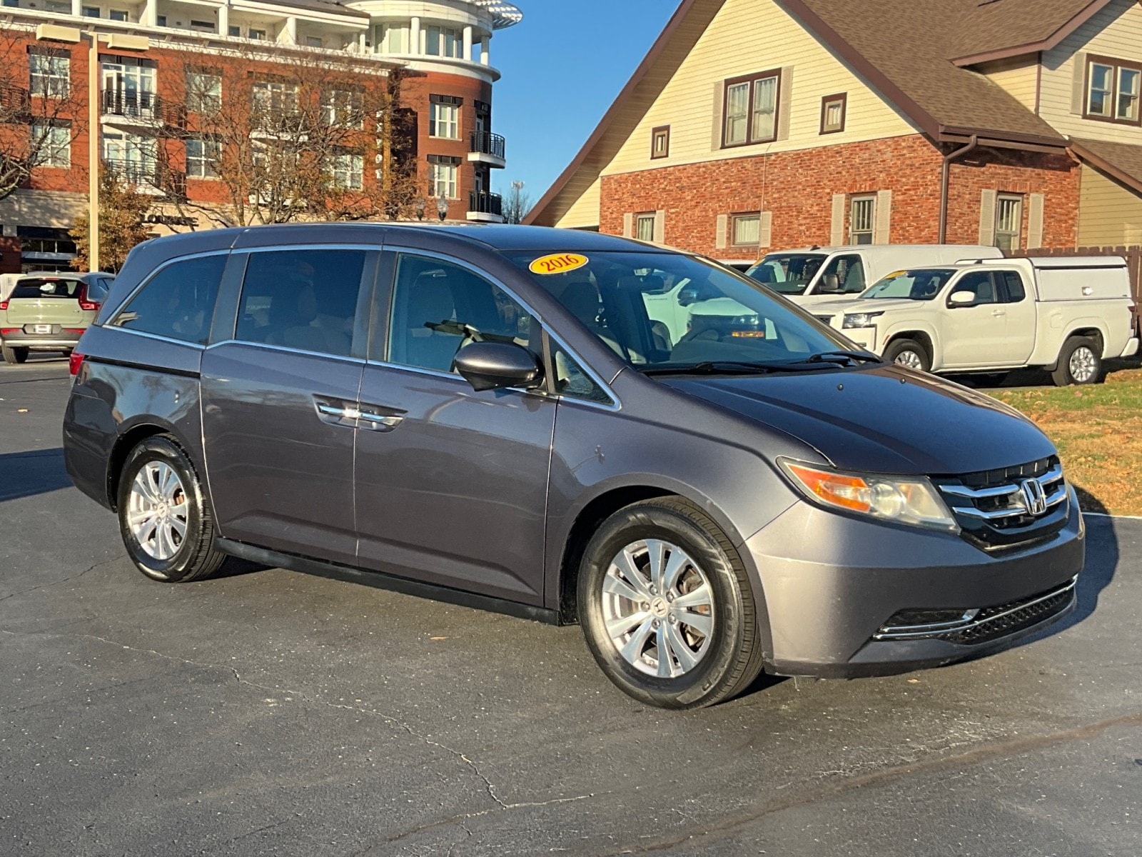 2016 Honda Odyssey SE's photo