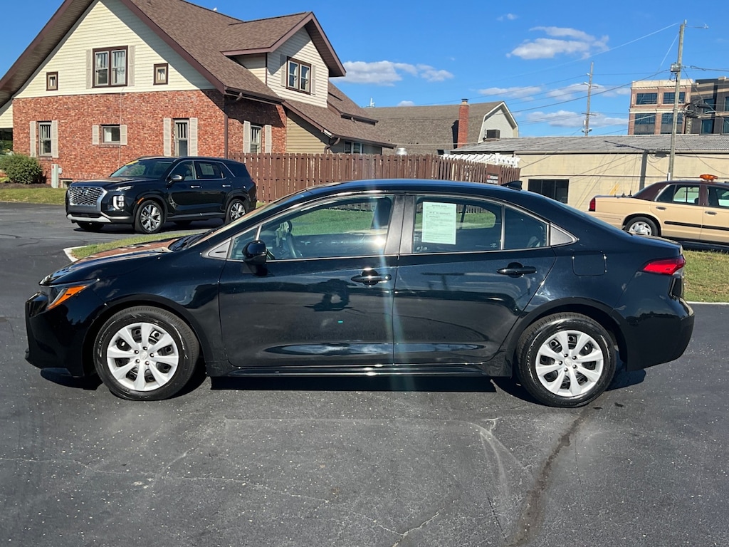 Used 2023 Toyota Corolla LE Sedan