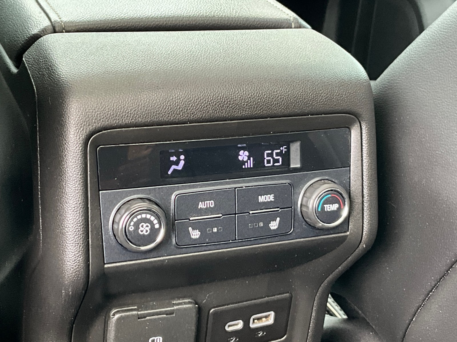 2021 GMC Acadia Denali - Photo 36