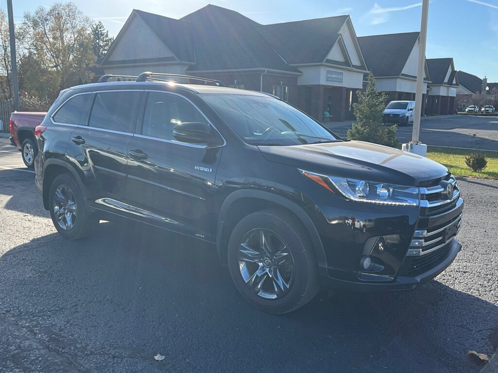 Used 2017 Toyota Highlander Hybrid Limited Platinum V6 SUV