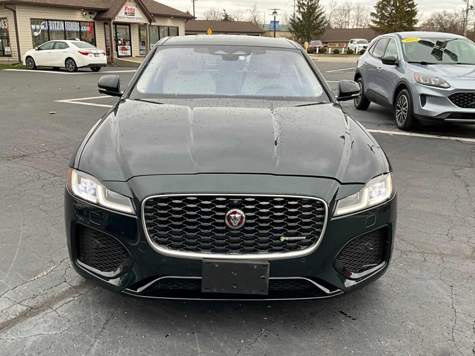 2021 Jaguar XF R-Dynamic SE photo 2