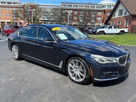 2017 BMW 750i Sedan