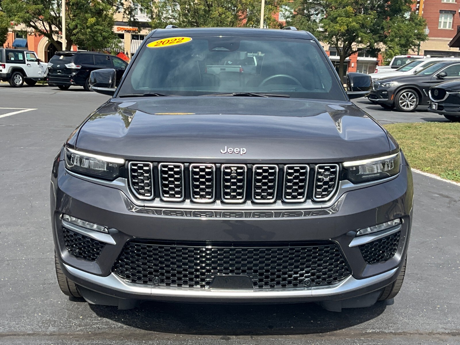 2022 Jeep Grand Cherokee Summit Reserve photo 2