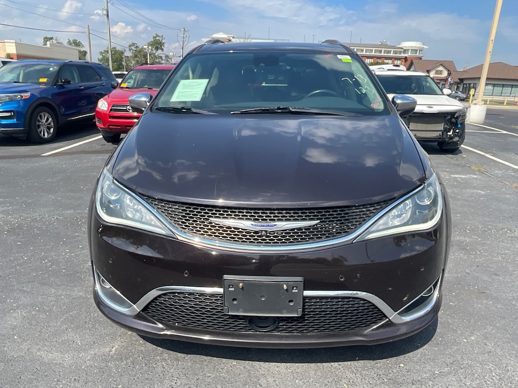 Used 2019 Chrysler Pacifica Limited Van Passenger Van