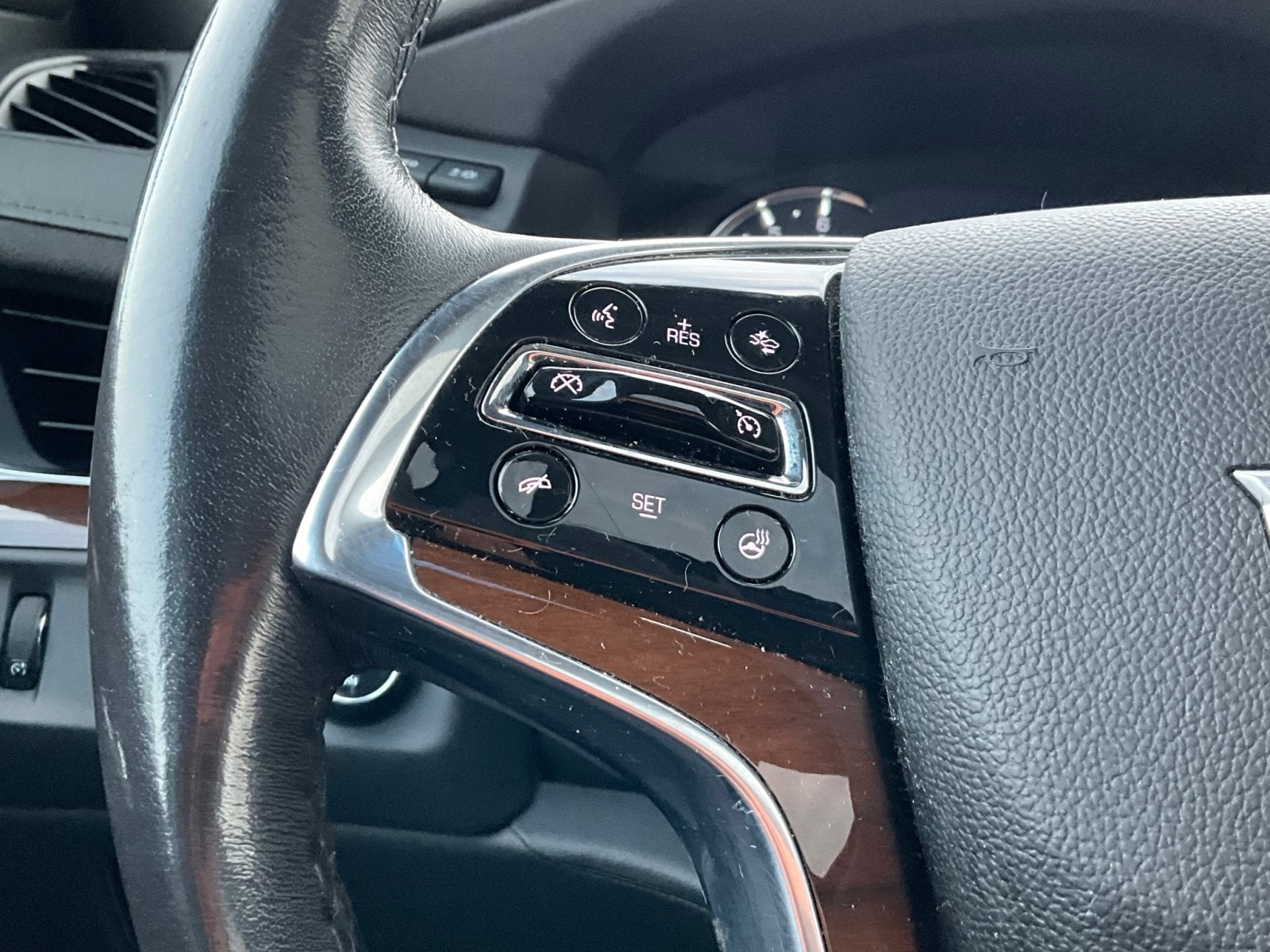 2020 Cadillac Escalade ESV Premium Luxury - Photo 16