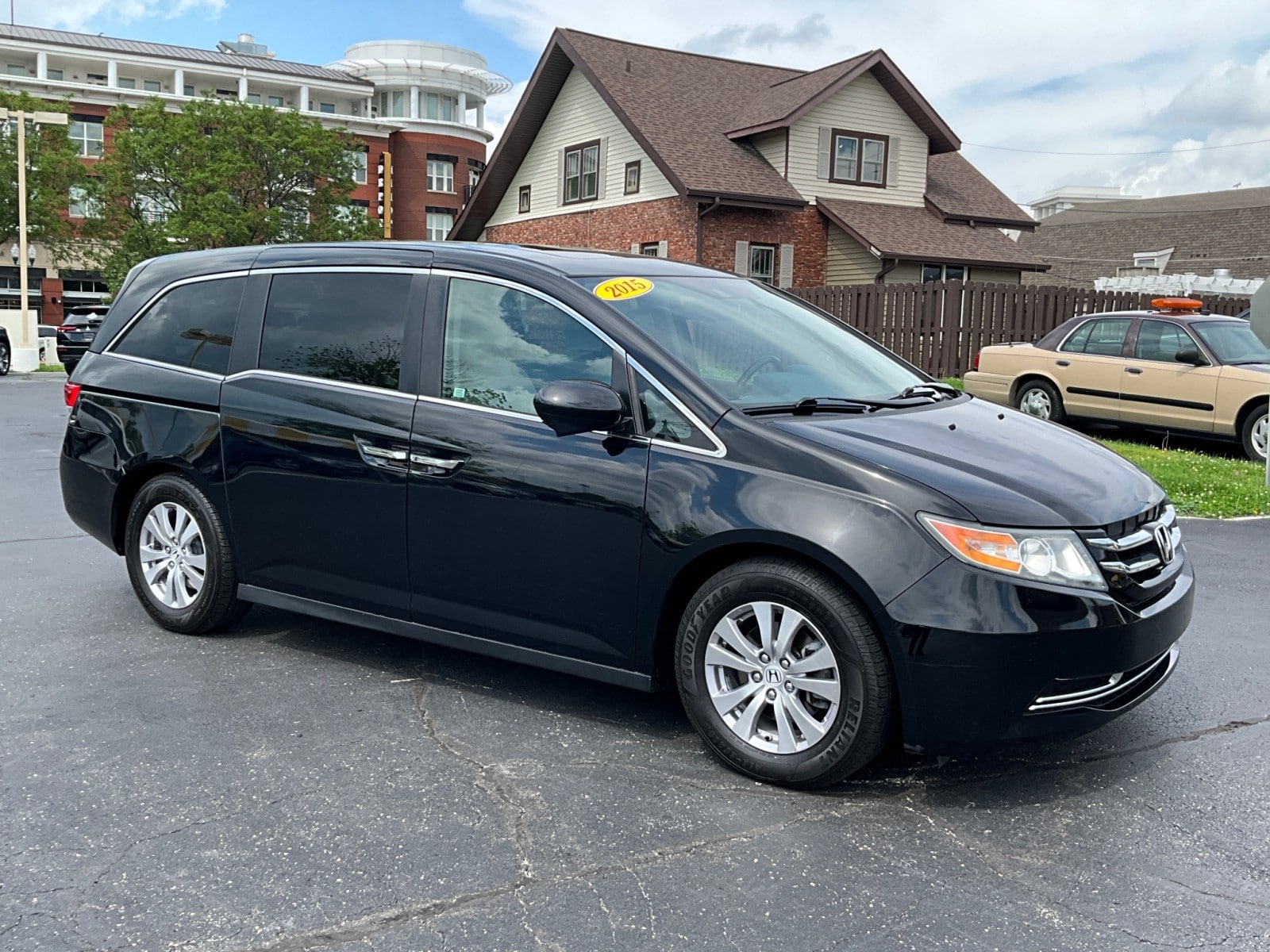 2015 Honda Odyssey EX-L with DVD Rear Entertainment System's photo