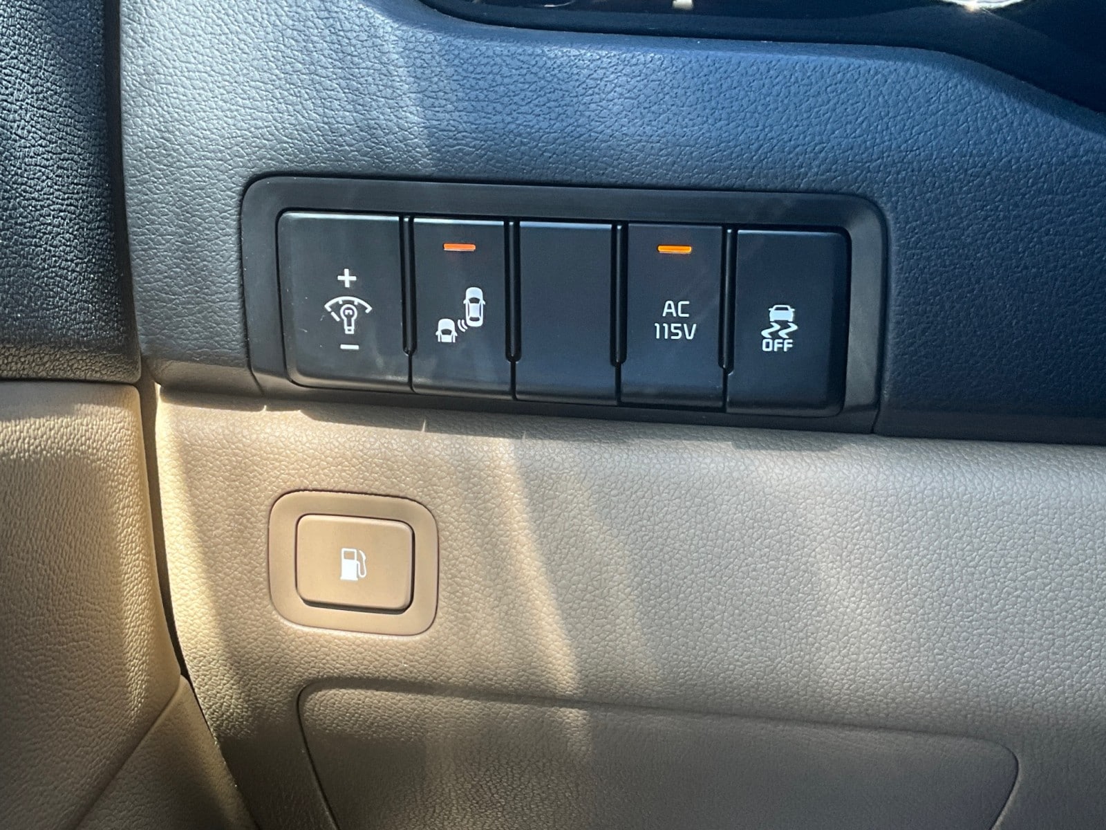 2016 Kia Sedona SX - Photo 15