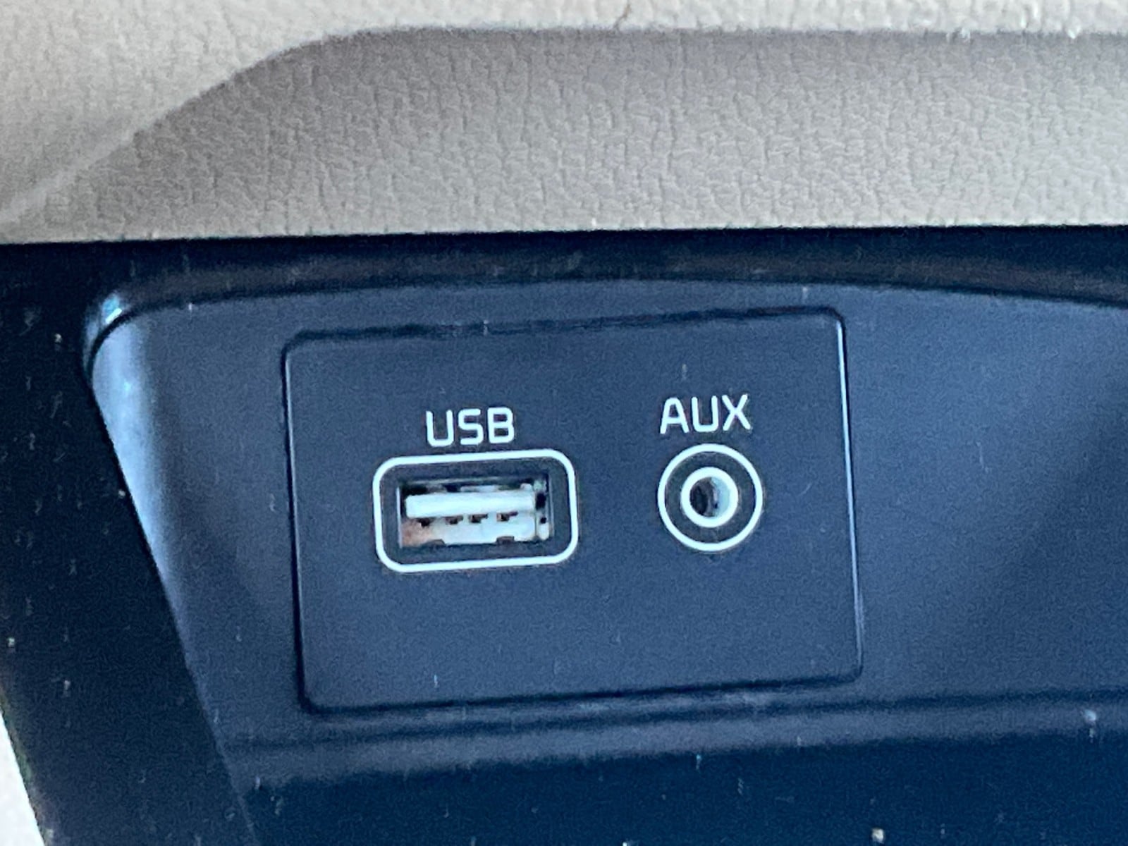 2016 Kia Sedona SX - Photo 25