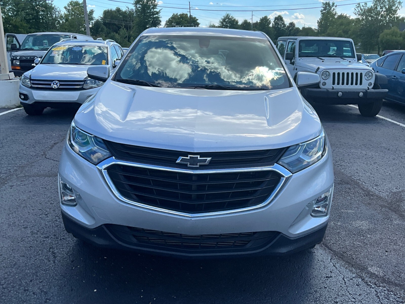 2019 Chevrolet Equinox photo 2