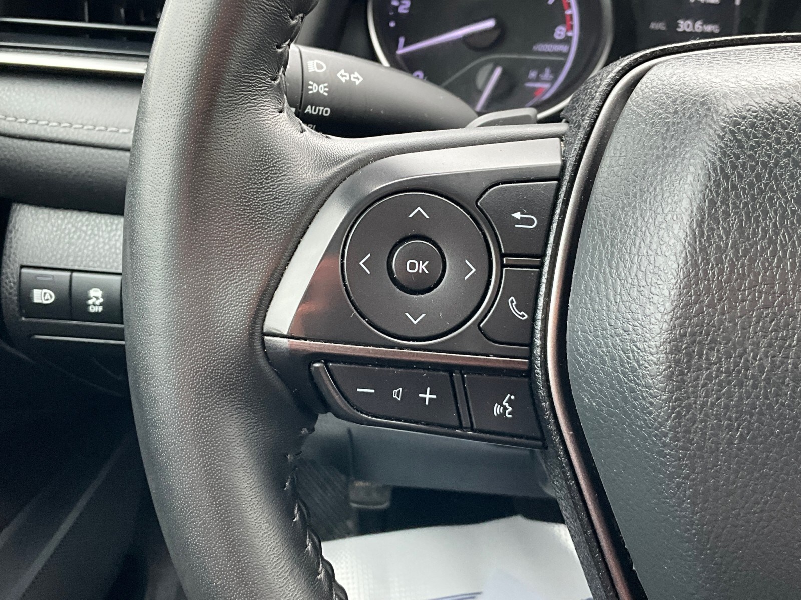 2024 Toyota Camry SE - Photo 15