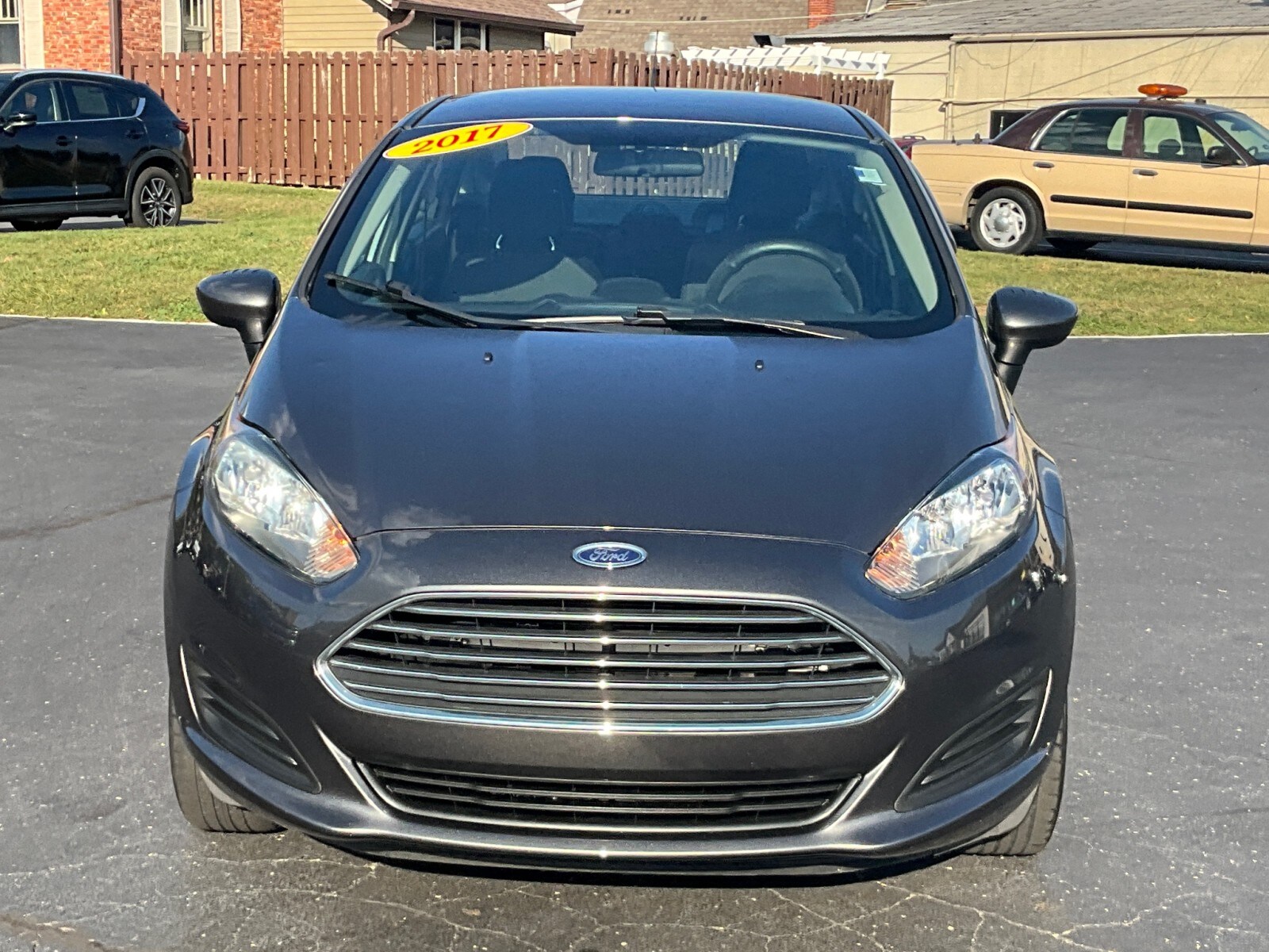 2017 Ford Fiesta SE photo 2