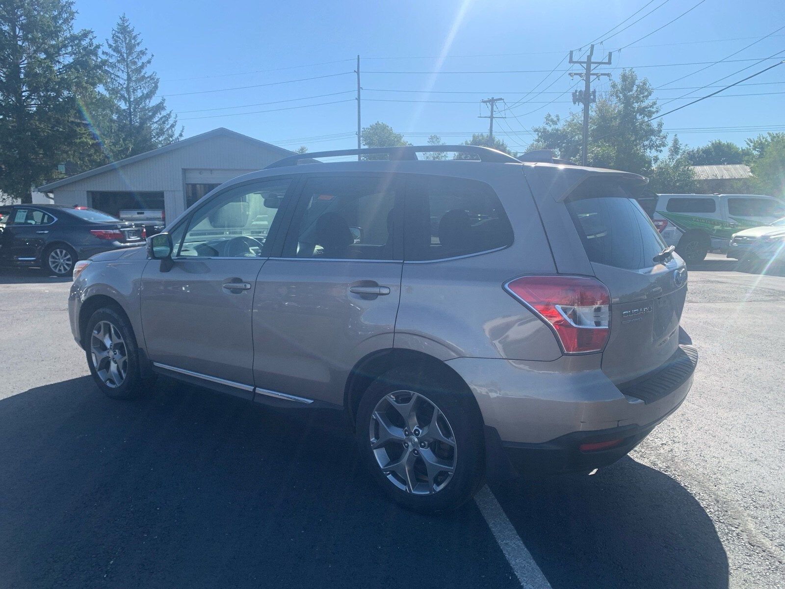 2016 Subaru Forester 2.5i Touring photo 2