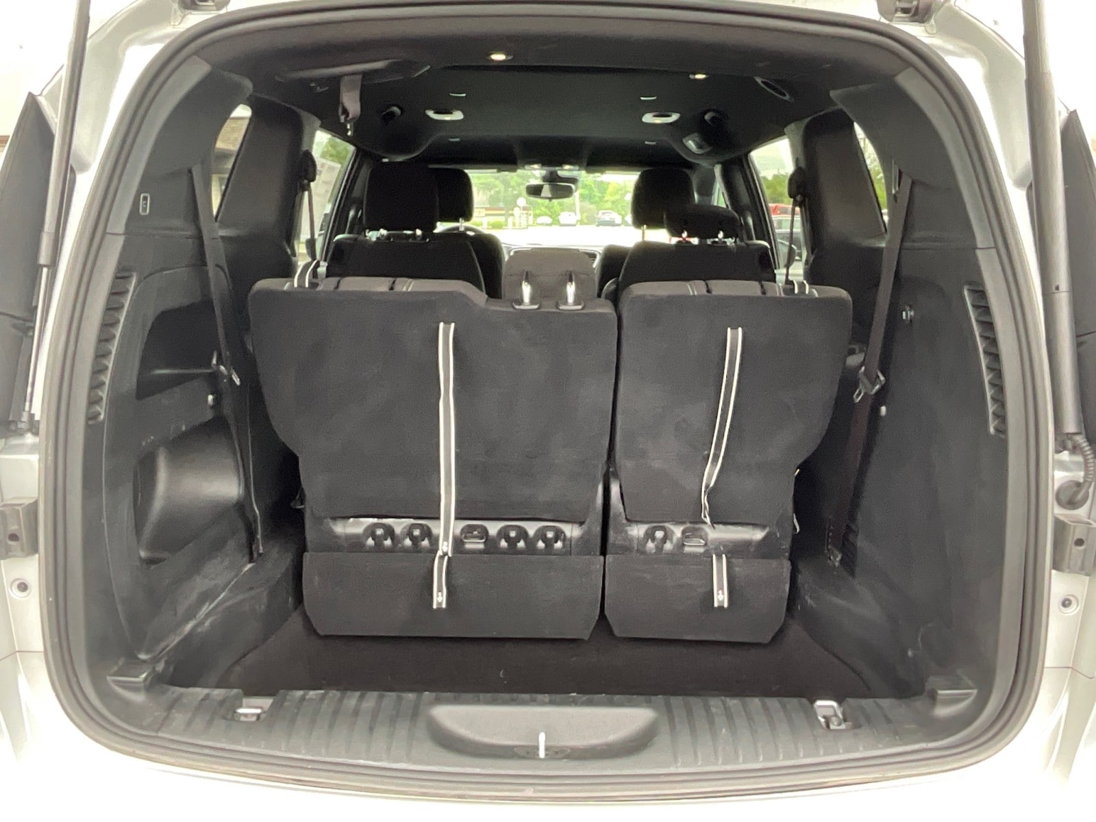 2023 Chrysler Pacifica Touring - Photo 31