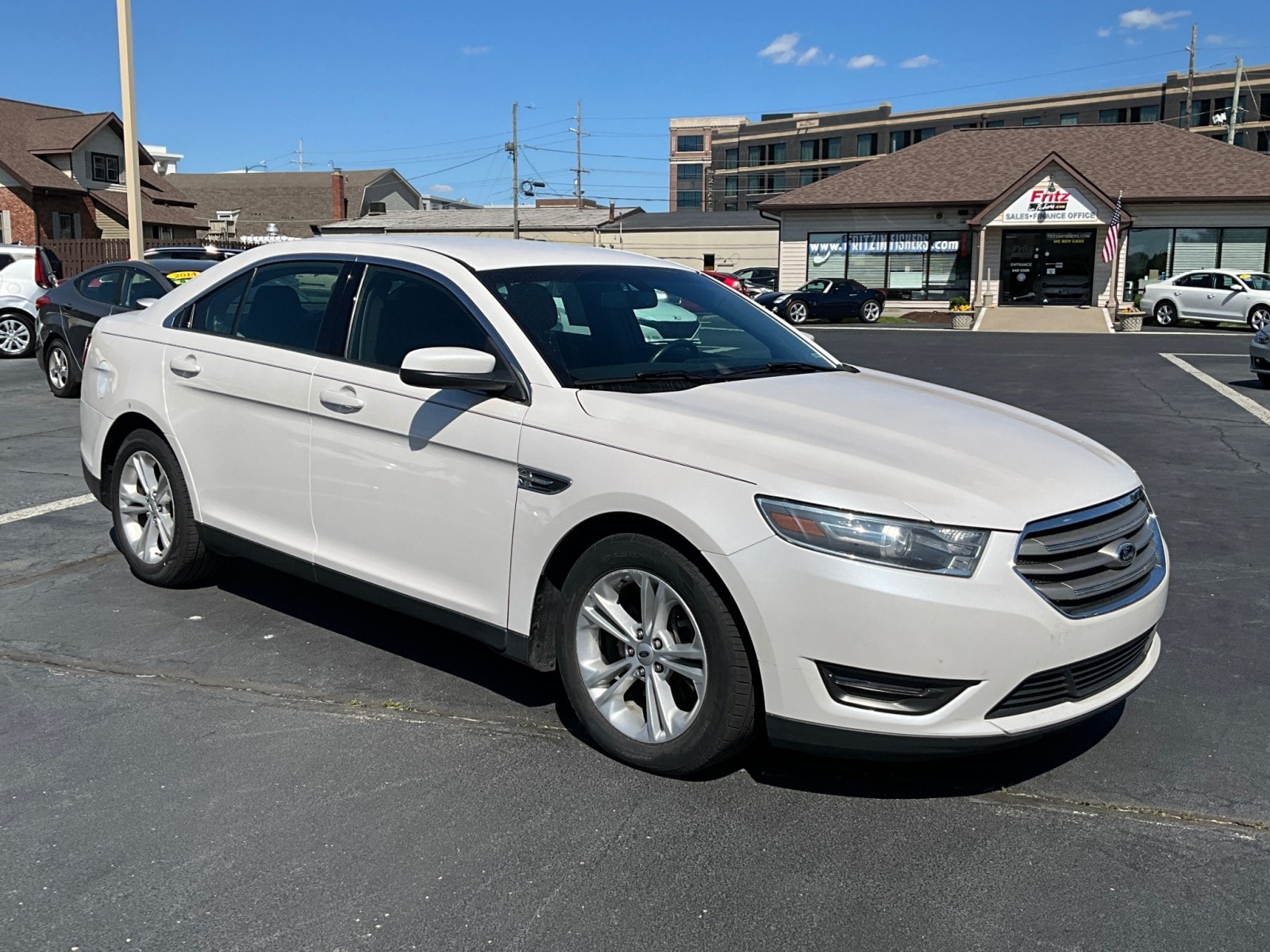 2015 Ford Taurus SEL FWD's photo