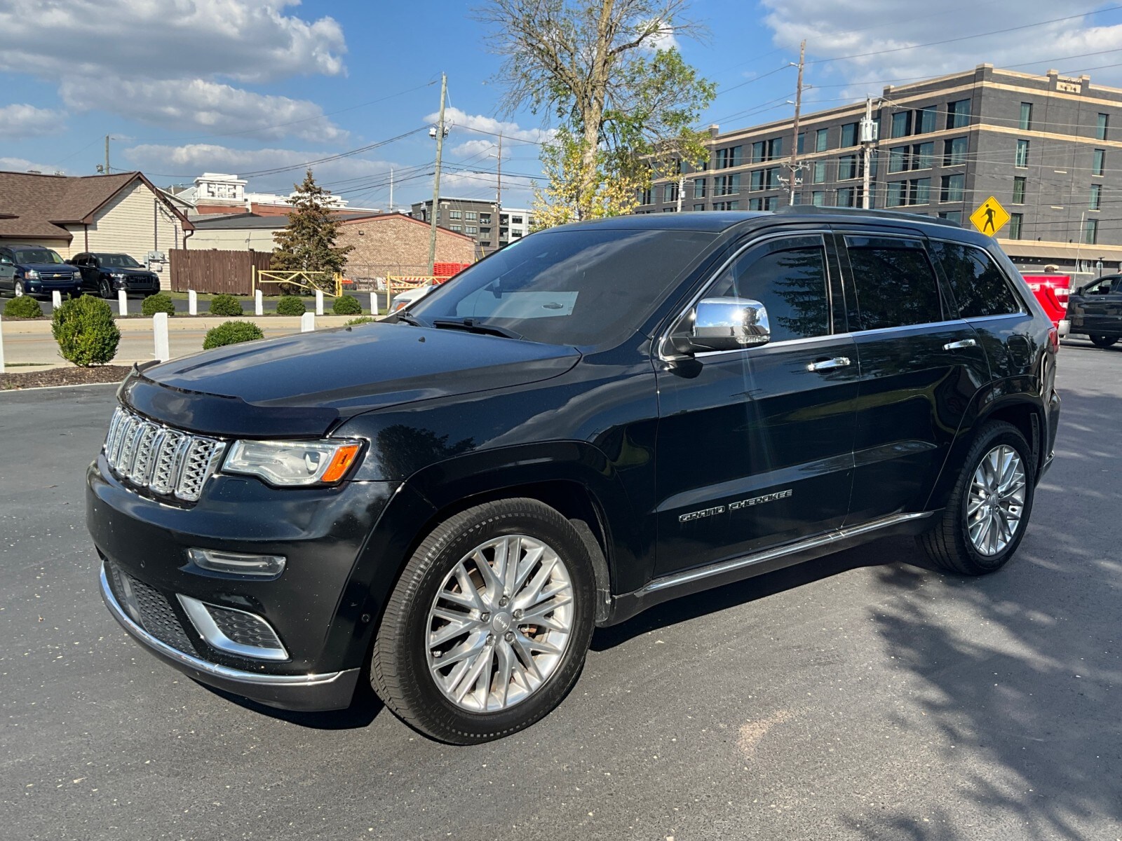 2017 Jeep Grand Cherokee Summit photo 3