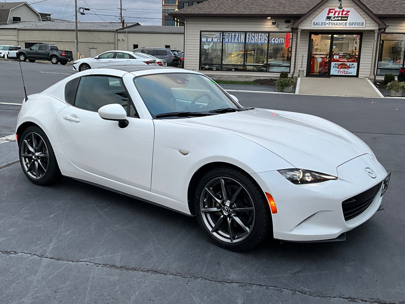 2020 Mazda MX-5 Miata Miata RF Grand Touring photo 2