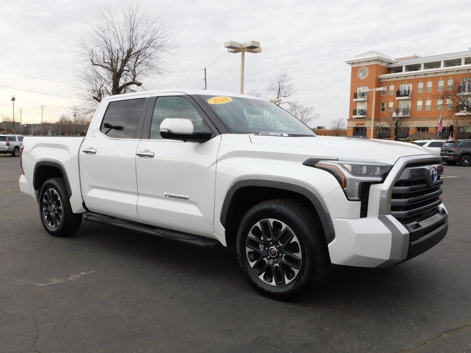 2024 Toyota Tundra Limited's photo