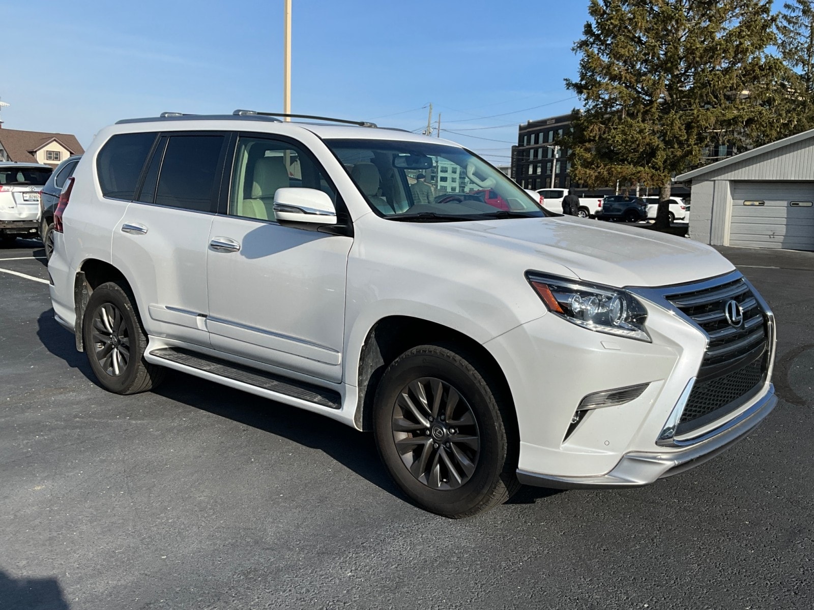 2017 Lexus GX Base's photo