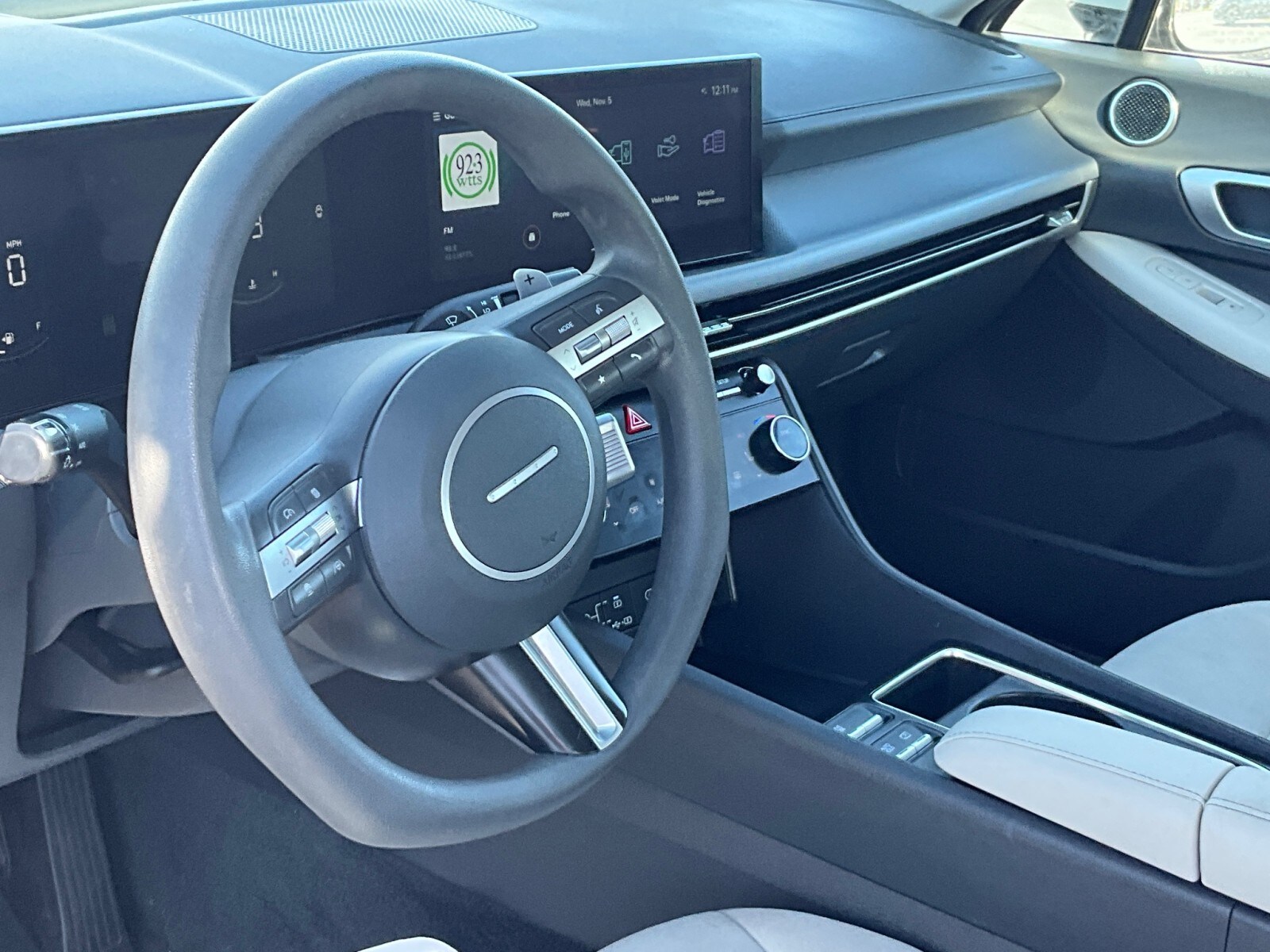 2024 Hyundai Sonata SEL photo 3