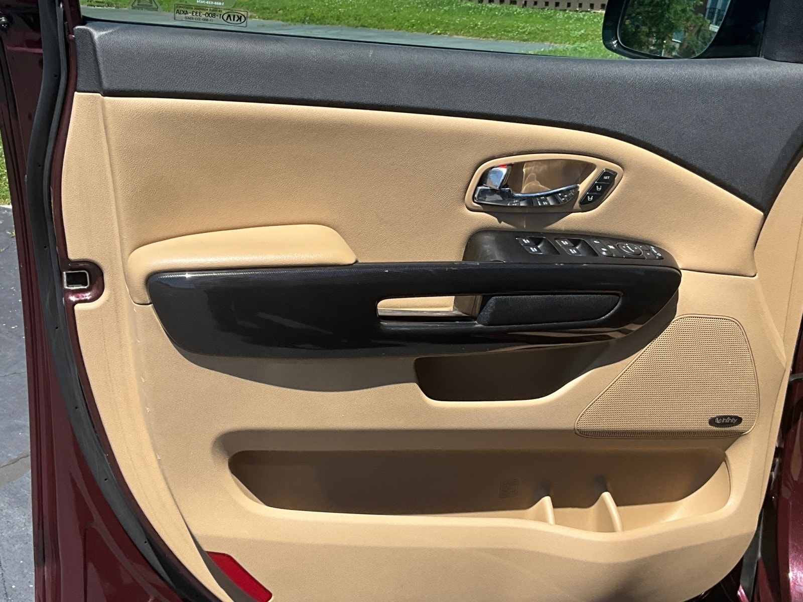2016 Kia Sedona SX - Photo 31
