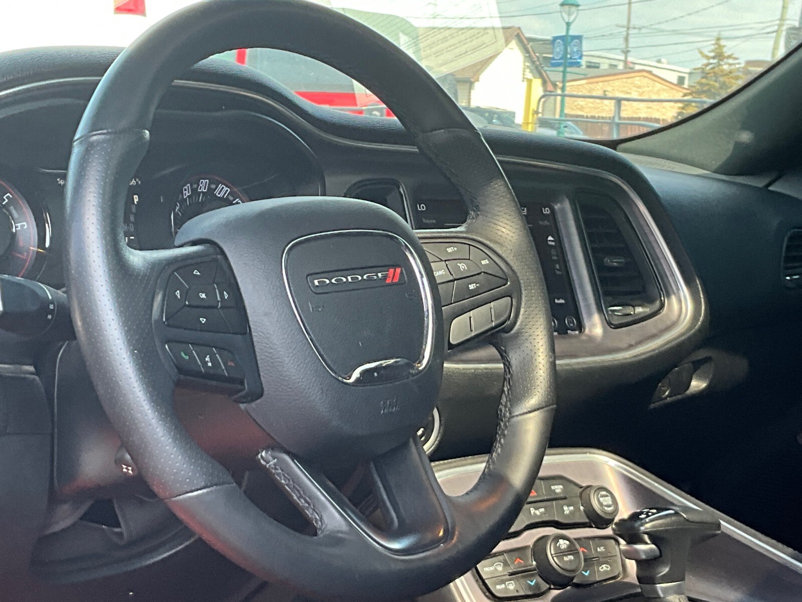 2018 Dodge Challenger SXT photo 2