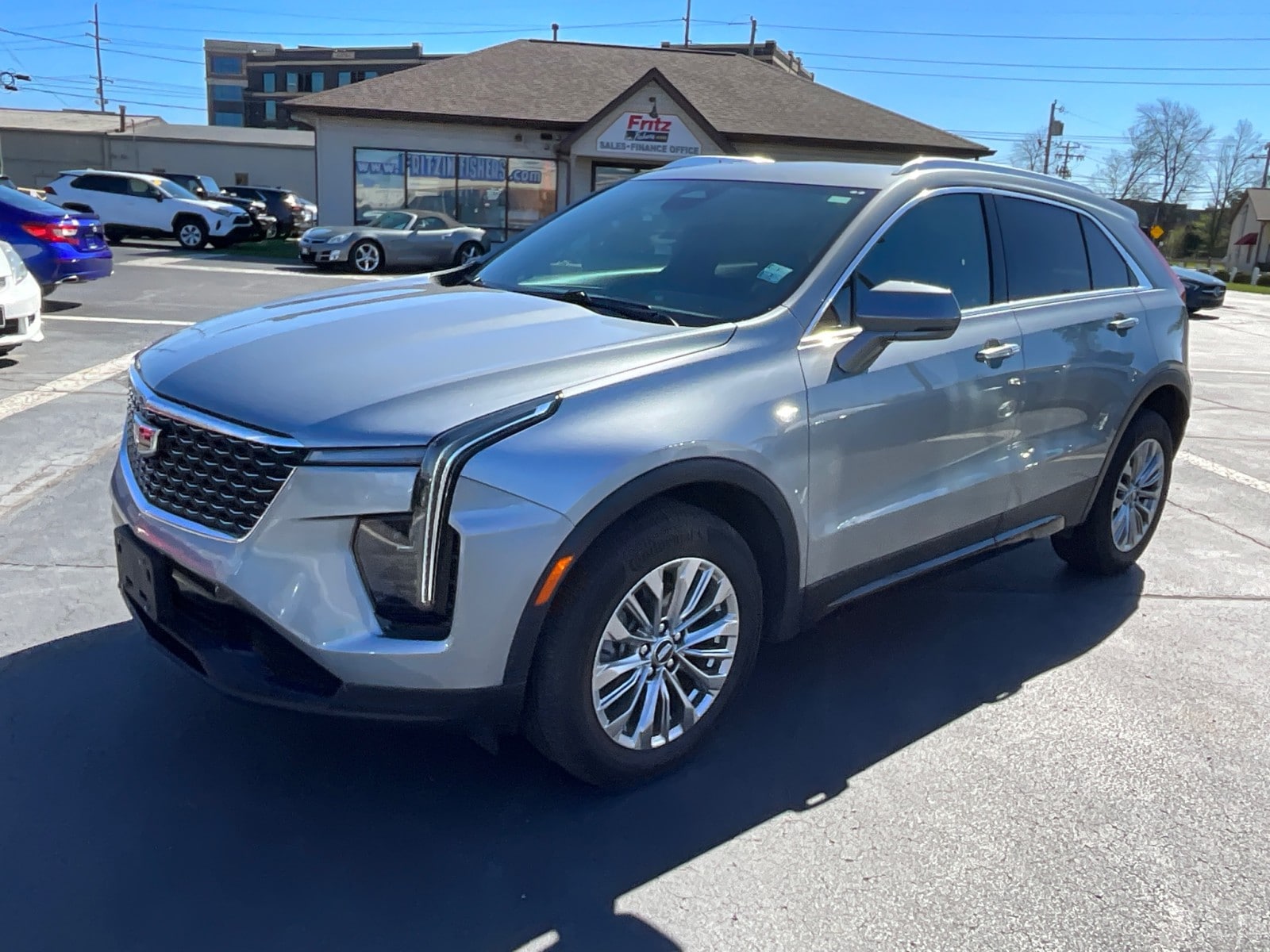 2024 Cadillac XT4 Premium Luxury - Photo 3