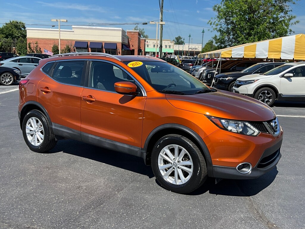 Used 2017 Nissan Rogue Sport SV SUV