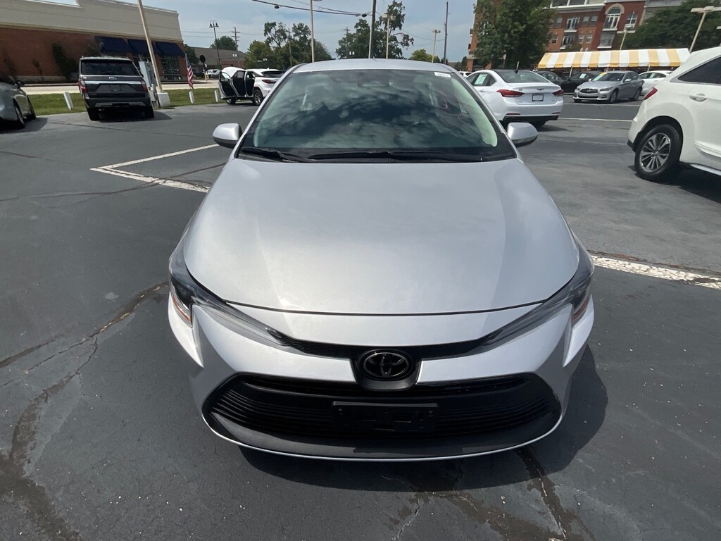 Used 2025 Toyota Corolla LE Sedan