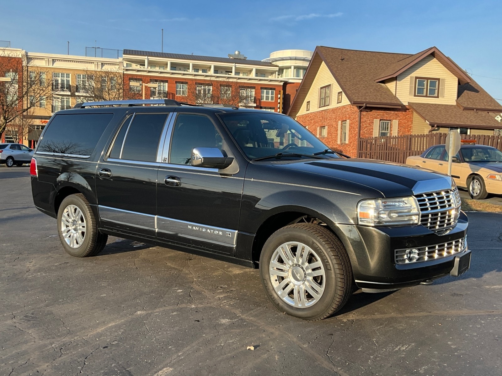2011 Lincoln Navigator Base's photo