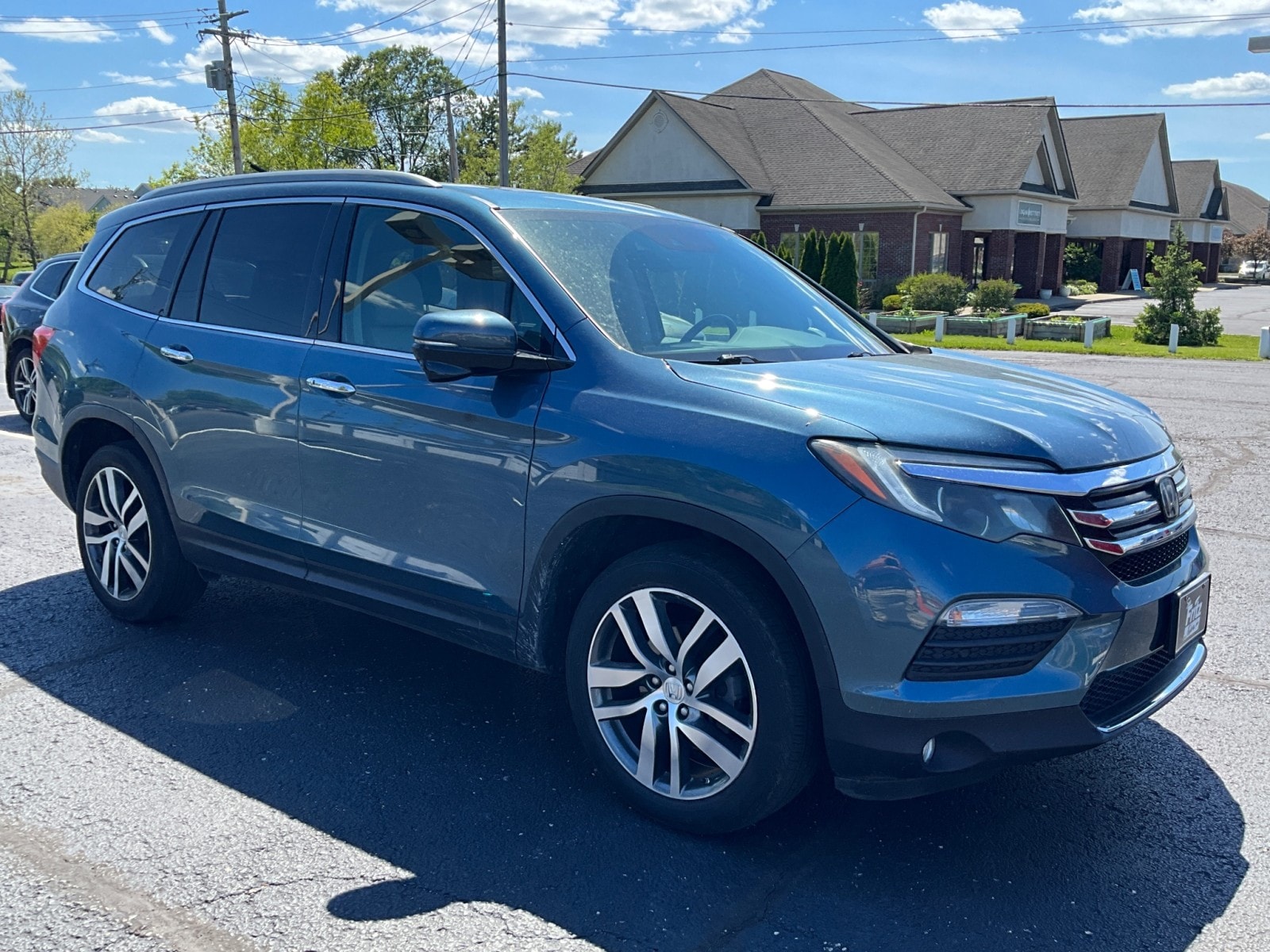 2017 Honda Pilot 4WD Touring's photo