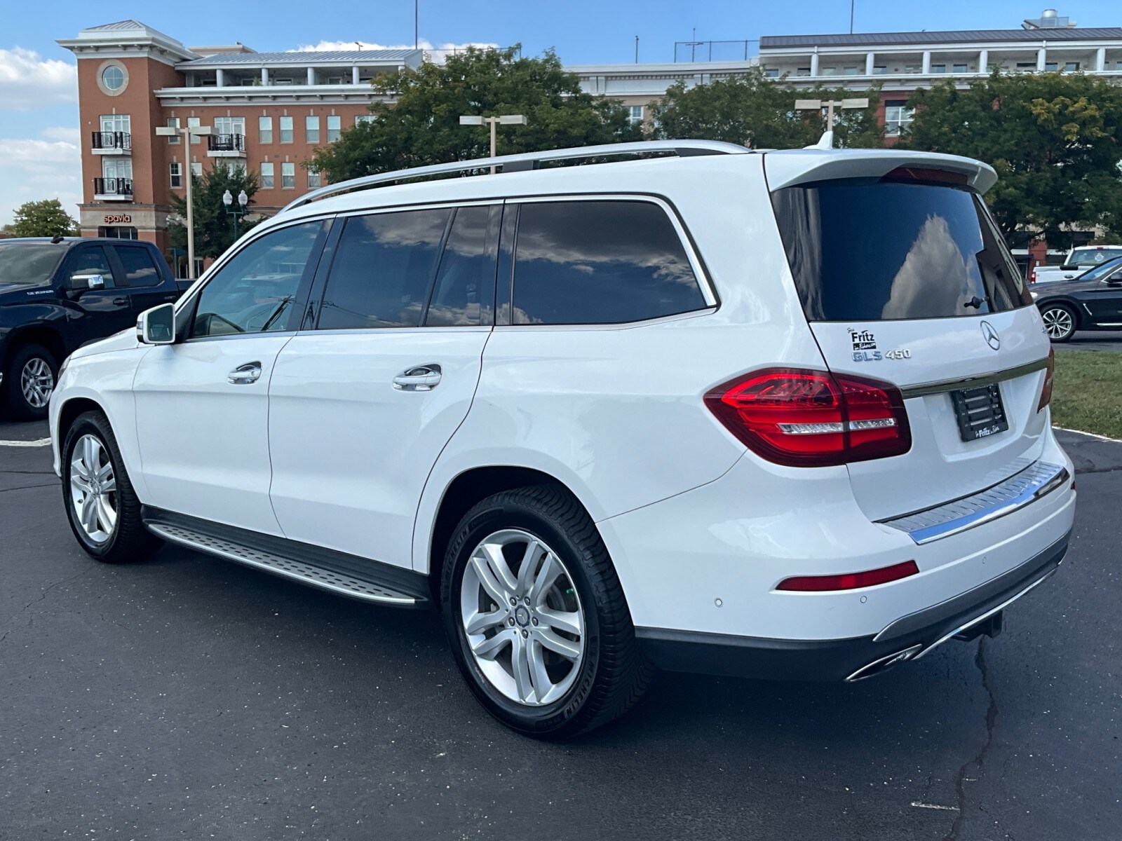 2017 Mercedes Benz GLS 450 4MATIC photo 4