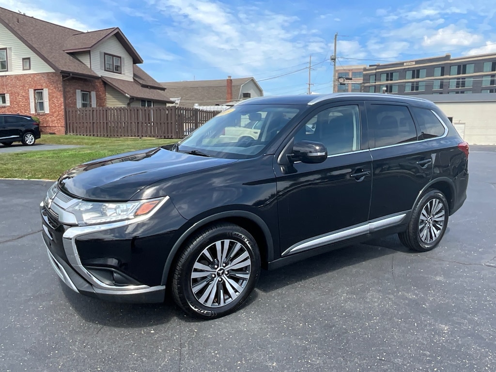 Used 2019 Mitsubishi Outlander SEL CUV